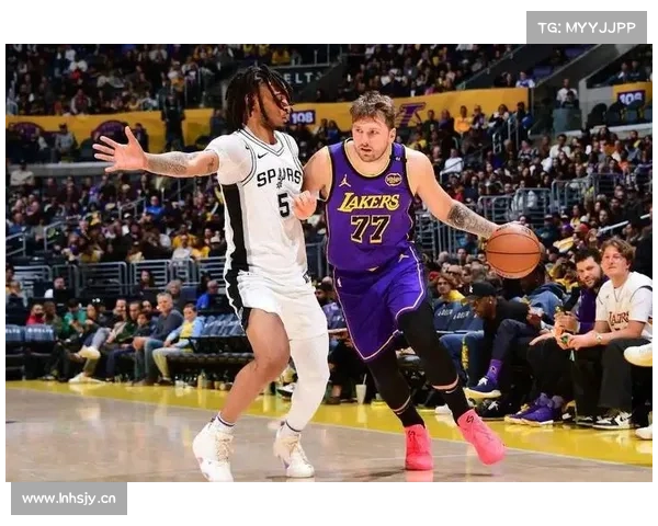 3月18日NBA湖人主场大胜马刺,东契奇21+14里夫斯30+7 3月18日NBA湖人主场大胜马刺,东契奇21+14里夫斯30+7